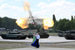 20 июня 2019 г. Танцоры вальсируют перед российской бронетехникой, в частности танком Т-72 B3, во время репетиции международного военно-технического форума «Армия-2019» в Ростовской области