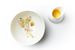 Белая спаржа с соусом из сока спаржи и сушеной форели и чесноком из меню Geranium
