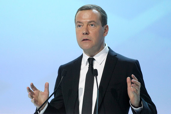 Медведев одобрил новую дорогу для грузов из Европы в Китай