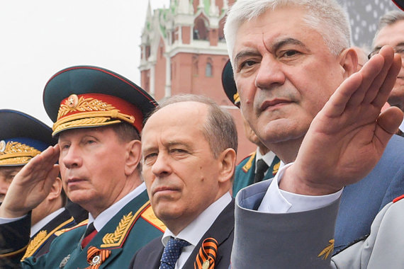 Доминирующая роль силовых структур в государственном управлении должна быть пересмотрена, считают эксперты (на фото слева направо – директора Росгвардии и ФСБ Виктор Золотов и Александр Бортников и министр внутренних дел Владимир Колокольцев)