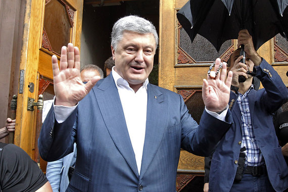 На обвинения Портнова Порошенко ответил не сразу