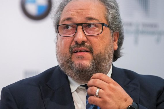 Борис Минц стал должником банка «Траст»