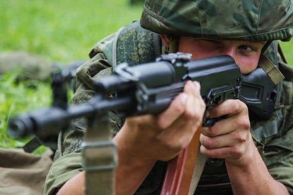 Для нейтрализации возникающих угроз Минобороны продолжит укрепление Западного военного округа