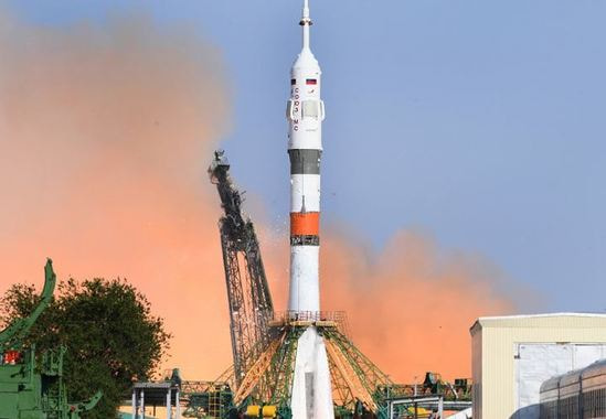 Запуск ракеты-носителя с кораблем «Союз» 22 августа