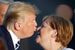 25 августа 2019 г. Дональд Трамп и Ангела Меркель во время саммита G7 во Франции