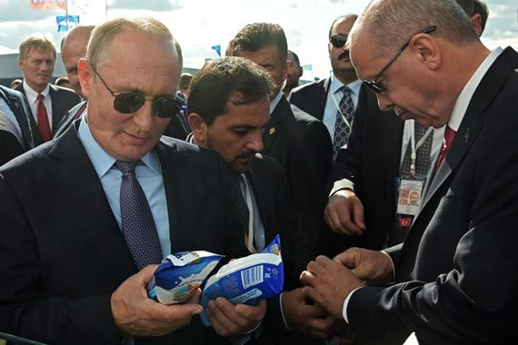 Путин – щедрая душа. Сколько он платил за мороженое и кого угощал