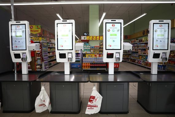 В 11 московских «Пятерочках» уже тестируются 67 касс самообслуживания
