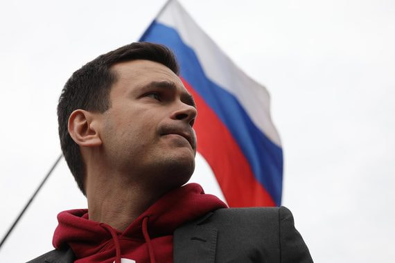 Яшин – не единственный незарегистрированный кандидат в Мосгордуму, к которому применяется тактика последовательных арестов