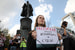 Полицейские не препятствовали шествию, только иногда просили не выходить на проезжую часть