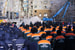 4 января 2019 г. Сотрудники МЧС России во время минуты молчания в память о погибших на месте обрушения подъезда жилого дома, где завершилась поисково-спасательная операция. 31 декабря в Магнитогорске произошло обрушение перекрытий в одном из подъездов десятиэтажного жилого дома №164 по проспекту Карла Маркса, погибли 39 человек
