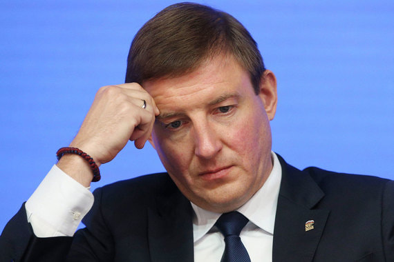 Секретарю генсовета «Единой России» Андрею Турчаку нужно решить нелегкую задачу по удержанию рейтинга партии