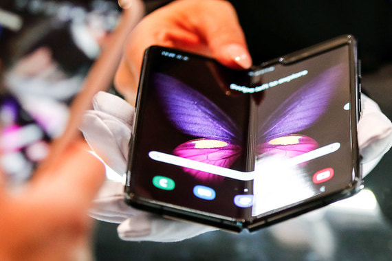 Новый флагман от Samsung оснащен 7,3-дюймовым гибким дисплеем Infinity Flex Display