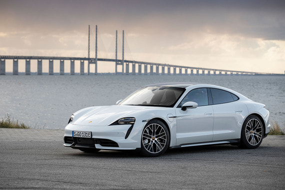 Porsche решила продемонстрировать, что на электромобиле в ее исполнении уже сегодня можно пересечь Европу, и проложила тестовый маршрут для Taycan по территории девяти государств