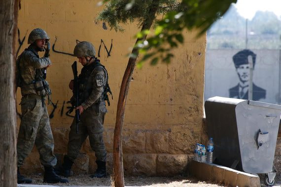Турецкие войска и их союзники продолжают наступление на сирийских курдов