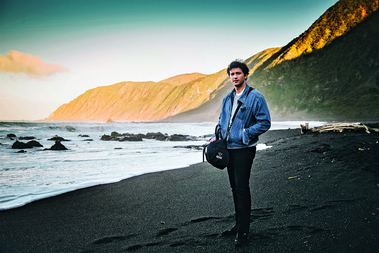 К 2021 году Prada Group планирует создавать все свои нейлоновые изделия из экологически чистого, «вечного» материала Re-Nylon