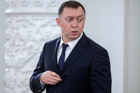 6 апреля 2018 г. Дерипаска и восемь его компаний попали под санкции минфина США. Сроки их вступления в силу несколько раз переносились, последний раз они были продлены до 21 января 2019 г.