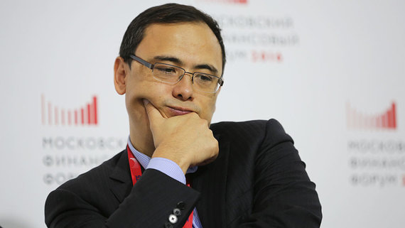 В то время как другие владельцы акций класса А продавали их, Солонин воздерживался от продажи