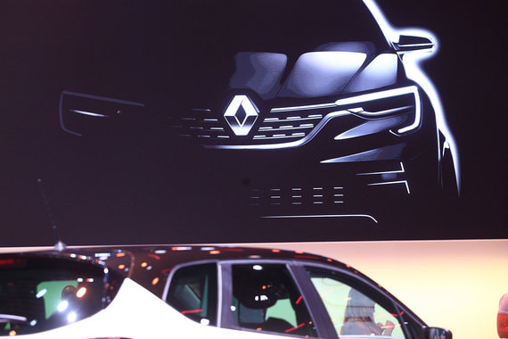 В онлайн-шоуруме представлен весь модельный ряд Renault, доступный в России