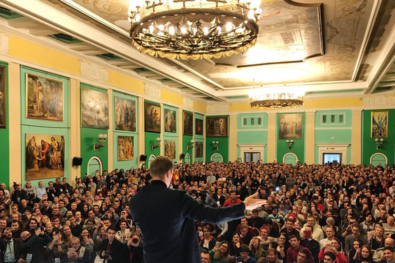 Встреча сторонников Алексея Навального в Санкт-Петербурге