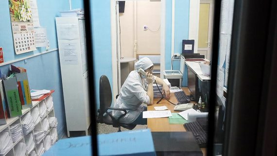 Двоих граждан Китая, которые привезли коронавирус в Россию, скоро выпишут