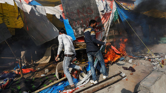 Индийская зима: в Дели проходят самые массовые протесты за последние десять лет