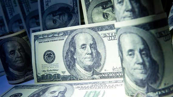 Биржевой курс доллара превысил 80 рублей