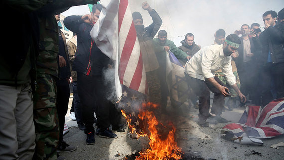 В Иране начались протесты из-за убийства генерала Сулеймани американцами