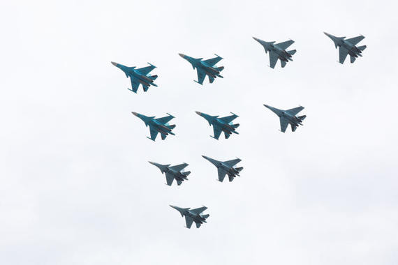 Во Владивостоке из-за тумана отменили авиапарад в честь Дня Победы