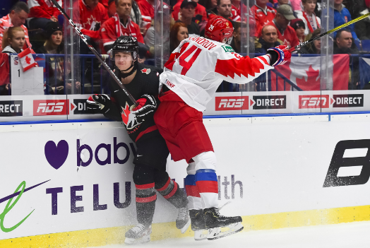 Сборная России по хоккею уступила Канаде в финале молодежного ЧМ