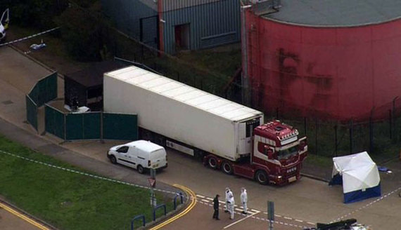 Перевозчик признал вину по делу о задохнувшихся в грузовике 39 мигрантах