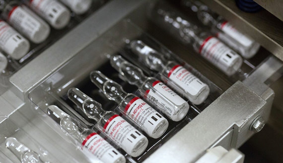 Производством второй вакцины от коронавируса займется компания «Биокад»