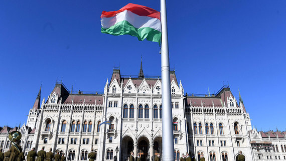 Еврокомиссия потребовала от Венгрии отменить закрытие границ