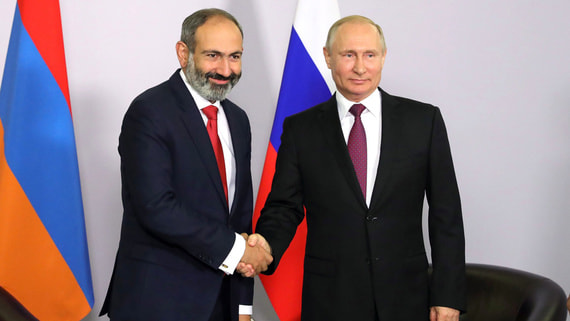 Путин провел телефонный разговор с премьером Армении