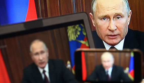 Путин заявил о готовности России к любому развитию ситуации с коронавирусом