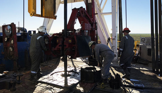 МЭА прогнозирует обрушение инвестиций в сланцевую добычу нефти в США