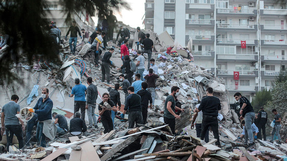 Число погибших при землетрясении в Измире увеличилось до 12
