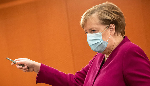 Меркель назвала теракты в Австрии нападением на общие европейские ценности