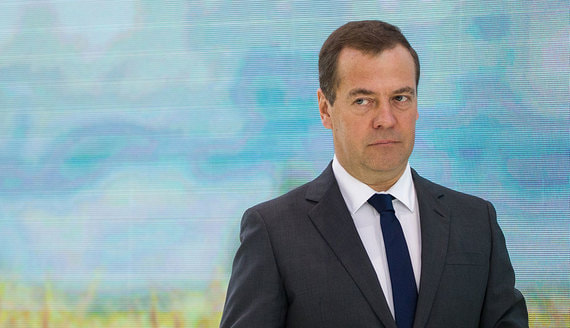 Медведев отреагировал на инцидент в воинской части под Воронежем