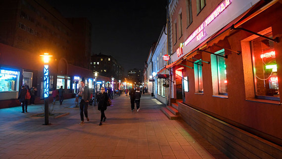 Собянин объяснил запрет ночной работы ресторанов в Москве