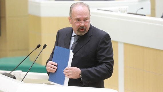 Совфед разрешил задержать экс-главу Минстроя Михаила Меня