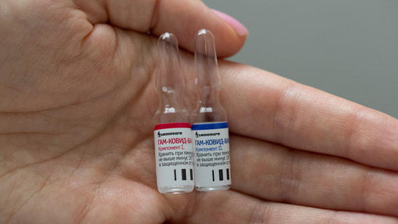Вакцину «Спутник V» получили более 100 тыс. человек из групп риска