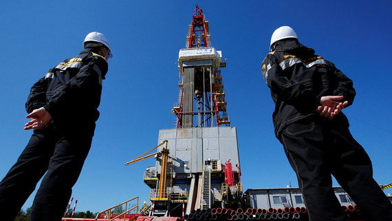 ОПЕК+ согласовала повышение добычи нефти с 2021 года