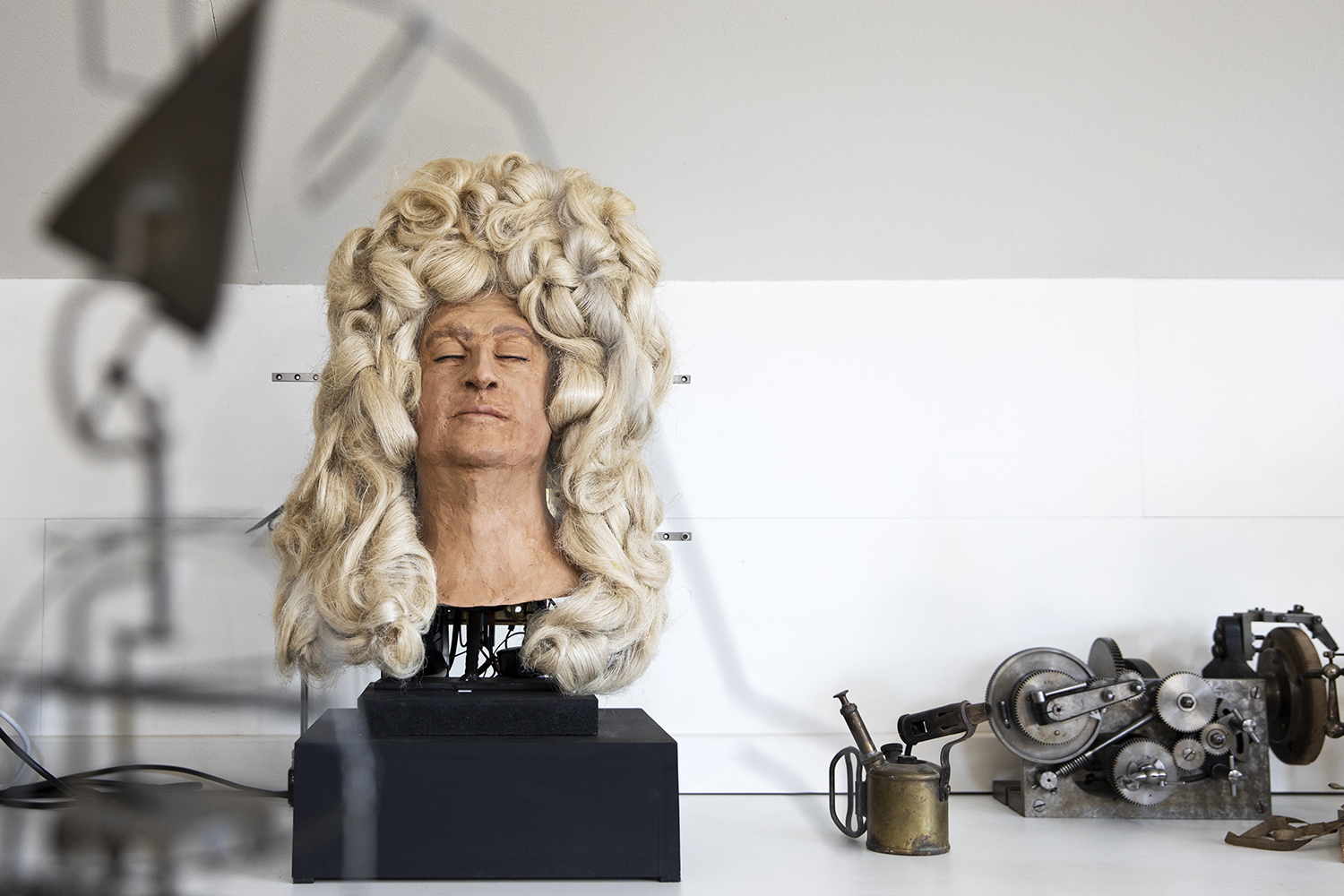 Объекты Франсуа Жюно выглядят как живые