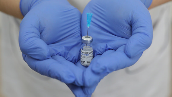 Минздрав внес вакцинацию против COVID-19 в календарь профилактических прививок