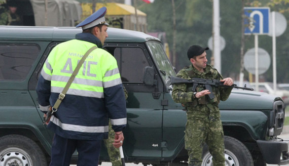 СМИ сообщили о нападении неизвестных на пост ДПС в Чечне