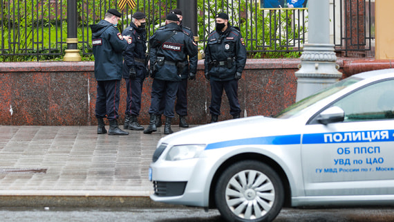 МВД разыскивает пытавшегося ограбить банк в Москве мужчину