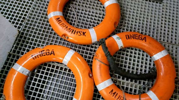 Поисково-спасательная операция в районе крушения судна в Баренцевом море завершена