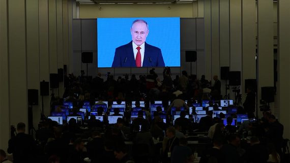 Анонсированная президентом реформа Конституции дает старт транзиту власти
