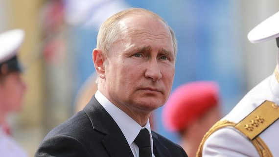Зачем авторитарному лидеру ломать авторитарную систему власти