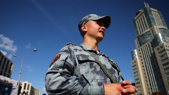 Почему надбавки для полиции – это хорошо, а для Росгвардии – плохо